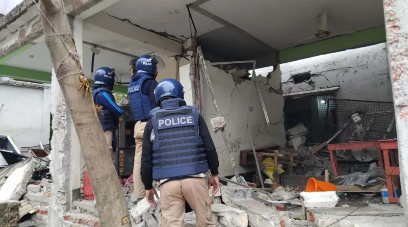 মাদ্রাসার বোমা বিষ্ফোরণ